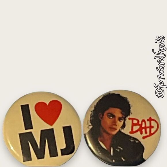 Small Vintage Michael Jackson Fan Pins - Picture 3 of 9
